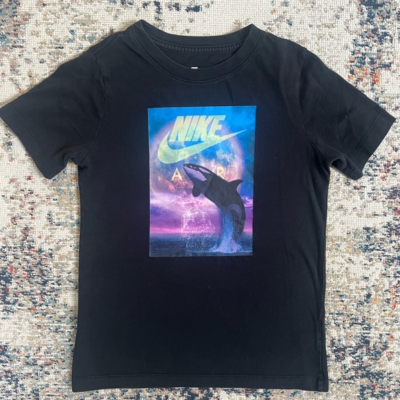 Nike Other - Nike Black Tee with Vibrant Ocean Graphic